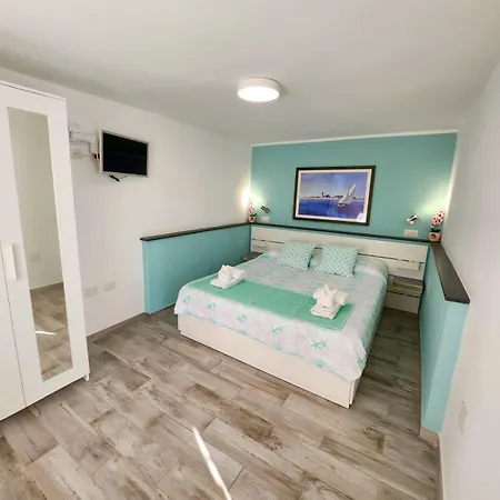 Casa Al Mare Orchidea Relax, Moto Parking E Wifi Vicino 아파트